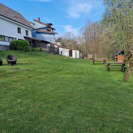 Alojamiento Con Jardin Y Barbacoa Onís Eksteriør bilde